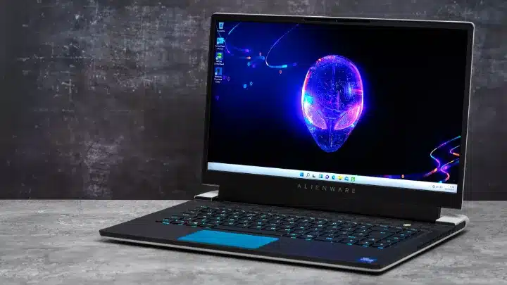 alienware x15 vs m15